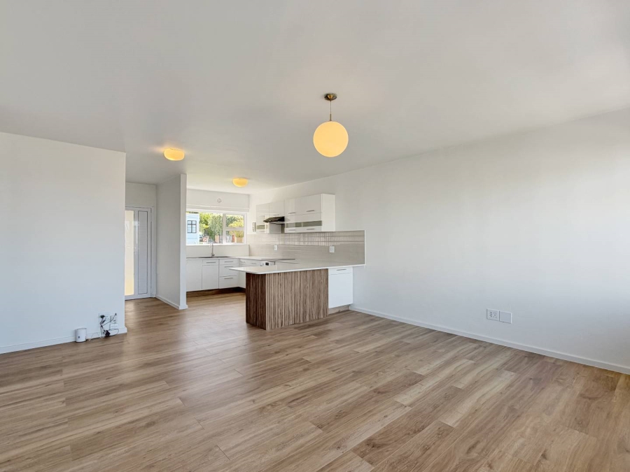 To Let 2 Bedroom Property for Rent in Green Point Western Cape